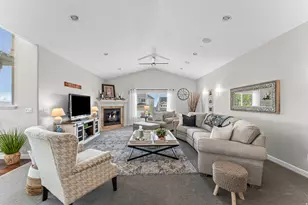 178 E Edgecrest Ln, North Salt Lake, UT 84054 - Photo 4