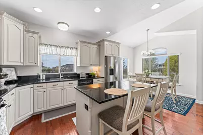 178 E Edgecrest Ln, North Salt Lake, UT 84054 - Photo 8