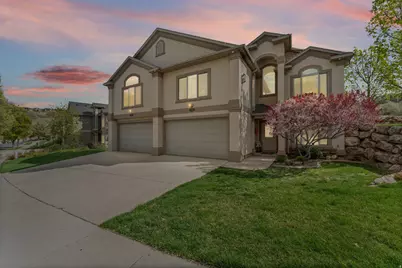 178 E Edgecrest Ln, North Salt Lake, UT 84054 - Photo 2
