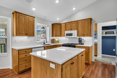 7349 Rose Creek Ln, Herriman, UT 84096 - Photo 6