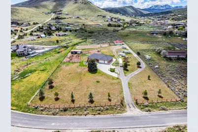7349 Rose Creek Ln, Herriman, UT 84096 - Photo 2