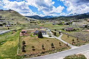 7349 Rose Creek Ln, Herriman, UT 84096 - Photo 2