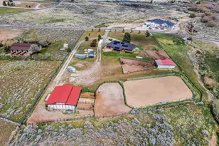 7349 Rose Creek Ln, Herriman, UT 84096 - Photo 4
