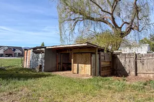 1035 W Main St, Lehi, UT 84043 - Photo 28