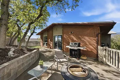 2198 S Elaine Dr E, Bountiful, UT 84010 - Photo 2