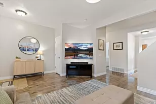 1001 W Chatham Dr N, North Salt Lake, UT 84054 - Photo 4