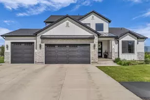 569 W Cascade Meadows Loop, Midway, UT 84049 - Photo 2