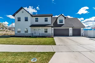 3009 S Edgewater Ln, Syracuse, UT 84075 - Photo 2