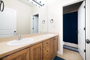 986 View Crest Ln, Kaysville, UT 84037 - Photo 38