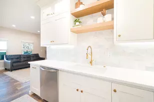 986 View Crest Ln, Kaysville, UT 84037 - Photo 6
