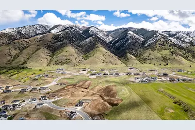 810 E 200 N #16, Providence, UT 84332 - Photo 6