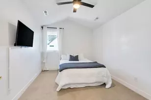 208 N Bay Dr, Vineyard, UT 84059 - Photo 54