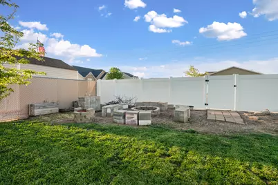 1410 W 750 S, Clearfield, UT 84015 - Photo 36