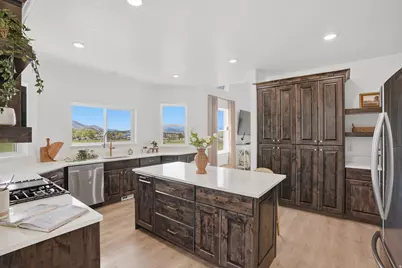 2164 E Pinto Pkwy, Tooele, UT 84074 - Photo 12