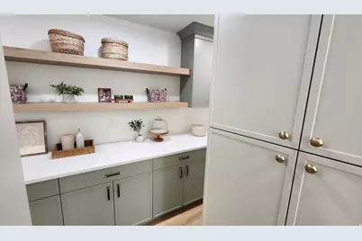 1972 E Everleigh Cir, Sandy, UT 84093 - Photo 8