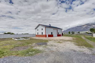 604 W Harrisville Rd, Harrisville, UT 84404 - Photo 4