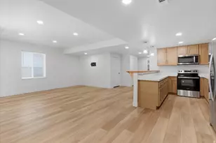 1306 E Talbot Dr, Kaysville, UT 84037 - Photo 28