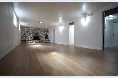 416 E 8260 S, Sandy, UT 84070 - Photo 22