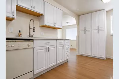 416 E 8260 S, Sandy, UT 84070 - Photo 14
