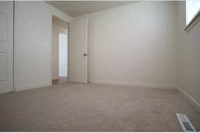 416 E 8260 S, Sandy, UT 84070 - Photo 14