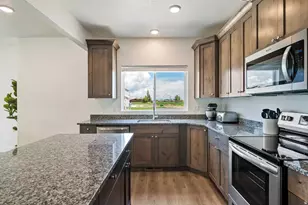 2250 S Beachcomber Ln, Garden City, UT 84028 - Photo 8