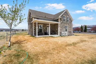 275 N 200 E, Loa, UT 84747 - Photo 28