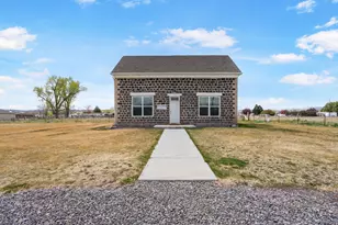 275 N 200 E, Loa, UT 84747 - Photo 26
