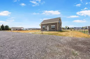 275 N 200 E, Loa, UT 84747 - Photo 40