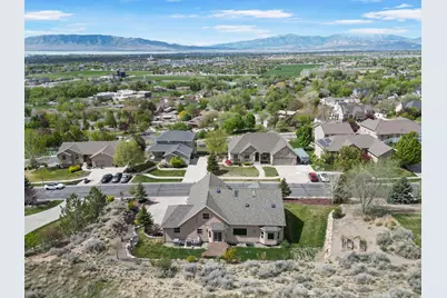 9476 N Avanyu Dr, Cedar Hills, UT 84062 - Photo 72