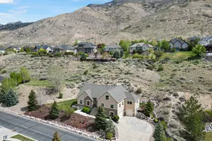 9476 N Avanyu Dr, Cedar Hills, UT 84062 - Photo 2
