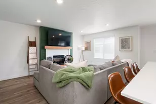 1063 E Dory Boat Rd, Saratoga Springs, UT 84045 - Photo 8