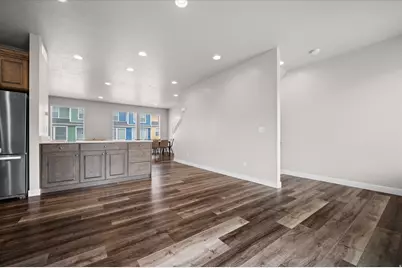 2504 N Knights Ln, Layton, UT 84041 - Photo 8
