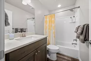 2504 N Knights Ln, Layton, UT 84041 - Photo 26