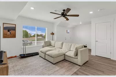 1402 N Meadow Ln, Spanish Fork, UT 84660 - Photo 4