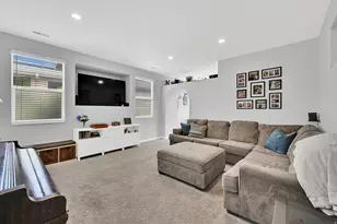 302 N Foxboro Dr, North Salt Lake, UT 84054 - Photo 2