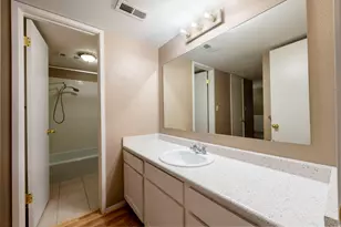 425 S 1000 E, Salt Lake City, UT 84102 - Photo 16