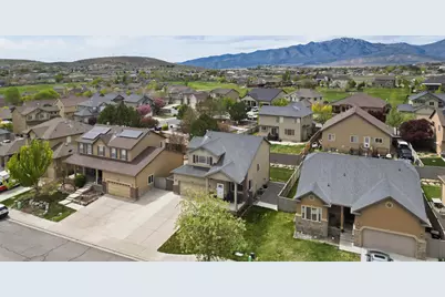 8757 N Jefferson Dr, Eagle Mountain, UT 84005 - Photo 46