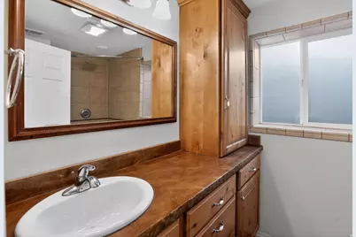 1019 E Maple Dr, Spanish Fork, UT 84660 - Photo 18