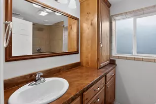 1019 E Maple Dr, Spanish Fork, UT 84660 - Photo 18