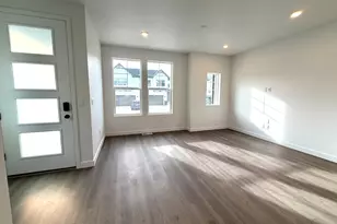 2946 N Lone Pine St, Eagle Mountain, UT 84005 - Photo 4