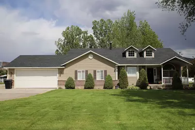 320 S 100 W, Malad City, ID 83252 - Photo 4