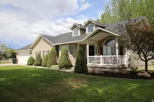 320 S 100 W, Malad City, ID 83252 - Photo 2