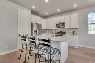 2380 N 3370 W, Lehi, UT 84048 - Photo 10