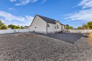 1373 N 2700 W, Clinton, UT 84015 - Photo 28