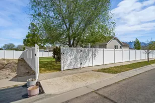 12488 S 1255 W, Riverton, UT 84065 - Photo 20