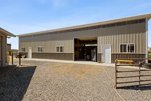 1829 W Heritage Ranch Dr N, Farr West, UT 84404 - Photo 16