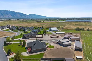 1829 W Heritage Ranch Dr N, Farr West, UT 84404 - Photo 24