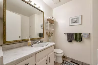 1860 E Spring Ln S, Holladay, UT 84117 - Photo 16