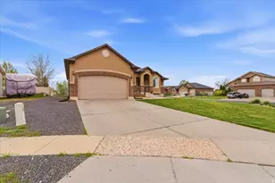 4521 W 5625 S, Hooper, UT 84315 - Photo 2