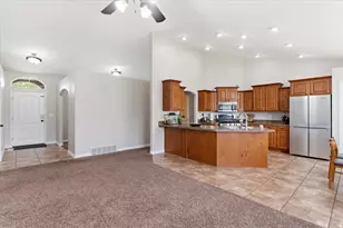 4521 W 5625 S, Hooper, UT 84315 - Photo 6